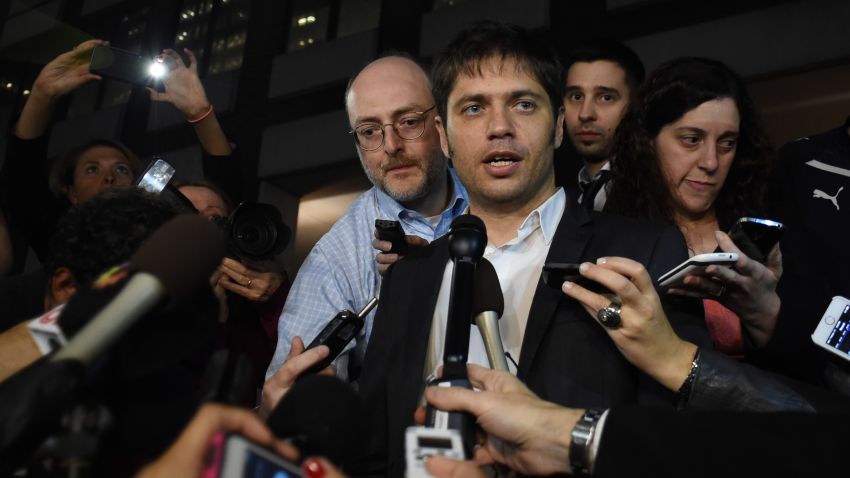 Argentine Economy Minister Axel Kicillof makes a statement to the media outside the offices of mediator Daniel Pollack July 29, 2014 in New York. AFP PHOTO/Don Emmert (Photo credit should read DON EMMERT/AFP/Getty Images)