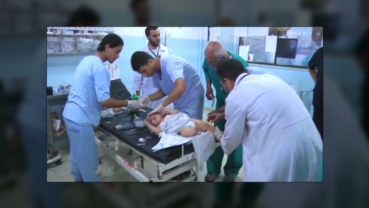 cnnee bloody day in gaza pkg levy_00002626.jpg