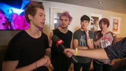 what you dont know 5 seconds of summer_00002323.jpg