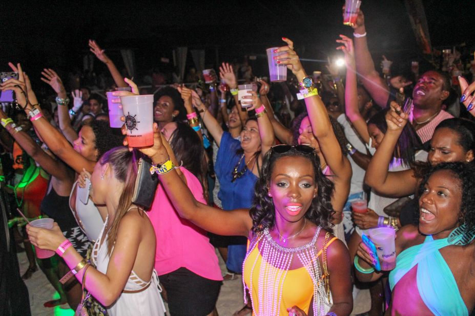 Cohobblopot at the island's Kensington Oval sees local soca artists perform the season's songs. Beachfront fetes such as Booze Premium at the Boatyard are fueled on rum punch.