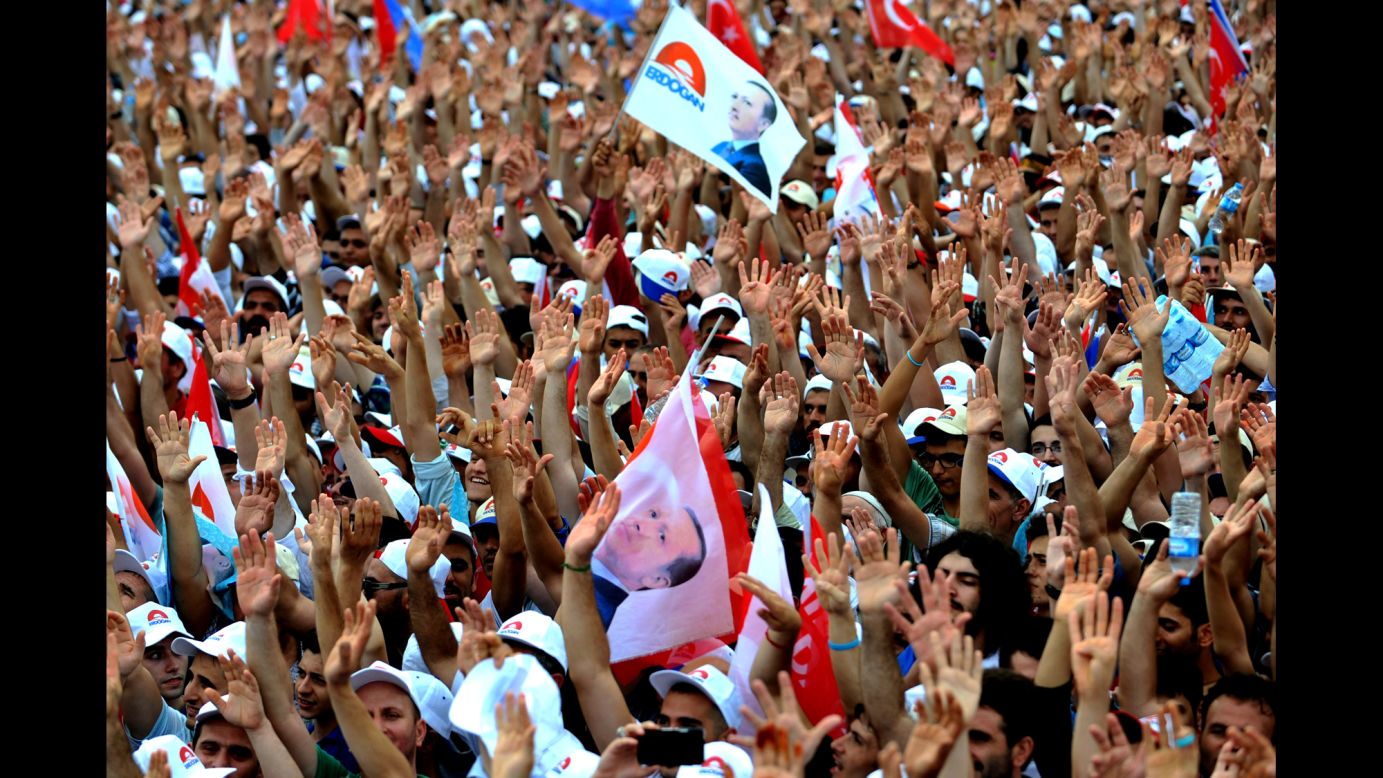 Erdogan supporters rally in Istanbul on Sunday, August 3.