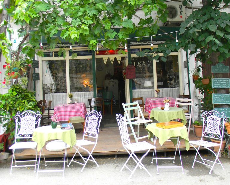 Luz Cafe, among shops on Isguzar Sokak on Heybeliada island, has a menu of homemade Turkish favorites.