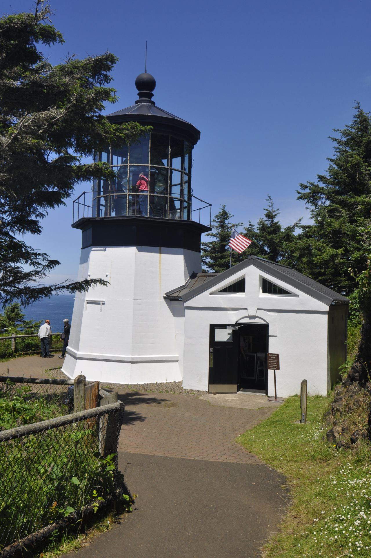 <a href="http://ireport.cnn.com/docs/DOC-1159168">Bob Myers l</a>ives in California, but visits Oregon's inactive Cape Meares Light once a year. "This was the very first lighthouse I had a chance to see up close," he said. "A bit like my first love?"