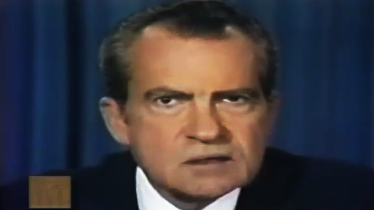 nixon resigns