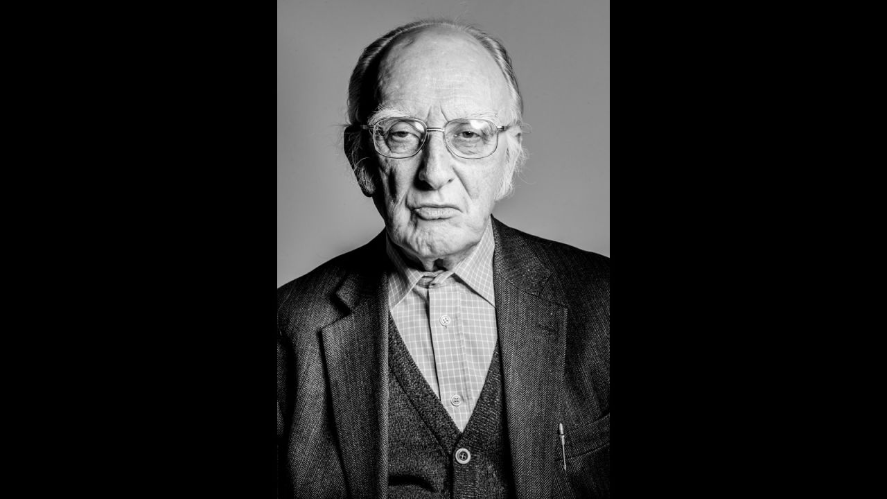 <a href="http://www.cnn.com/2014/08/11/showbiz/celebrity-news-gossip/jj-murphy-game-of-thrones-obit/index.html">JJ Murphy</a>, an actor who was set to join the "Game of Thrones" cast, died August 8, his agent said. He was 86. 