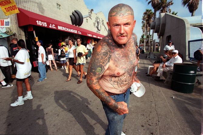<strong>Don't be weirded out by Venice Beach.</strong><br />If every day is like an R-rated variety show overseen by an LSD aficionado -- and in Venice Beach it is -- you deal with it. Calmly. Like this gent. 