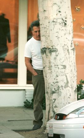 <strong>Be discreet about celeb sightings.</strong> <br />That's just Dustin Hoffman behind that tree, don't freak out. Or is it Marty Sheen? Either way, don't freak. 