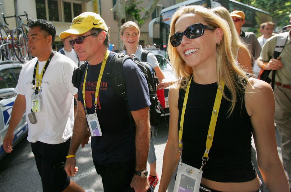 Williams at the 2004 Tour de France with Armstrong's then girlfriend Sheryl Crow.