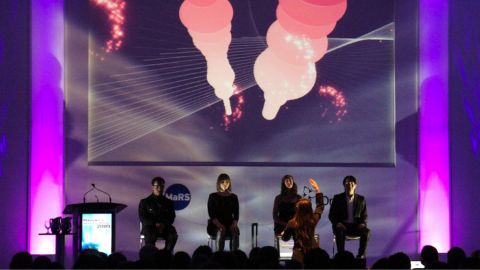 In 2009, InteraXon orchestrated a brainwave-controlled musical and visual performance at the Ontario Premier's Innovation Awards. 