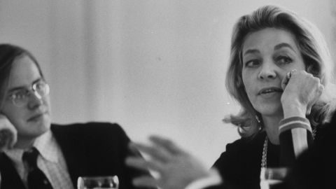 Bacall is interviewed in 1970 by Harvard students about Bogart. 