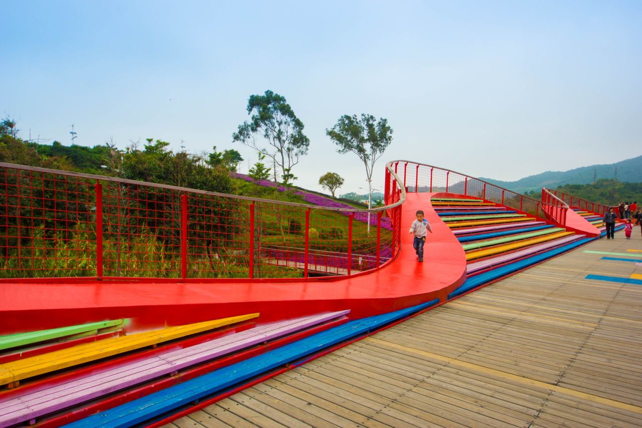 China's answer to Walt Disney World, OCT East in Shenzhen is an equally vast, sprawling park consisting of a seaside level and a mountaintop level with fantastic views of the park.