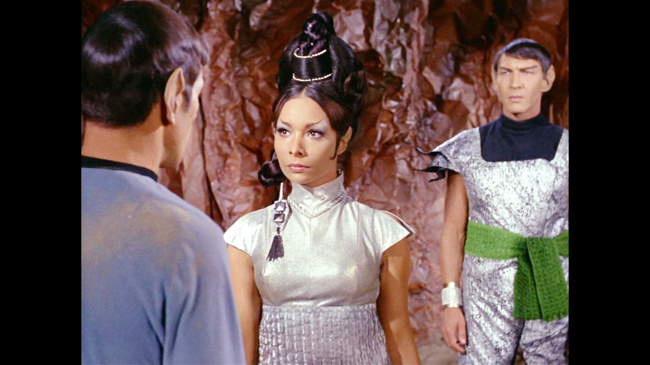 Arlene Martel interpretó a T'Pring, la sacerdotisa Vulcano dedicada a Spock en el primer episodio de la segunda temporada de la serie Star Trek.