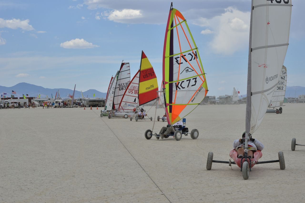 Over the past 40 years, the event has evolved from an amateur pastime with pioneers trying out their models to a world sport with influences from gliding, motorsport, sailing and even the America's Cup. 