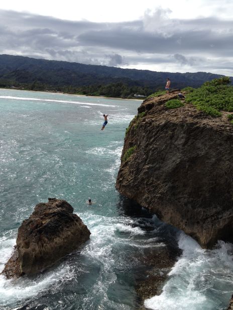 Feeling daring? Oahu's <a href="http://www.hawaiistateparks.org/parks/oahu/index.cfm?park_id=25" target="_blank" target="_blank">Laie Point State Wayside</a> has cliffs from which daredevils often jump. <a href="http://ireport.cnn.com/docs/DOC-1094509">Gail Powell</a> says she enjoyed taking this photo but wasn't interested in taking the plunge herself.
