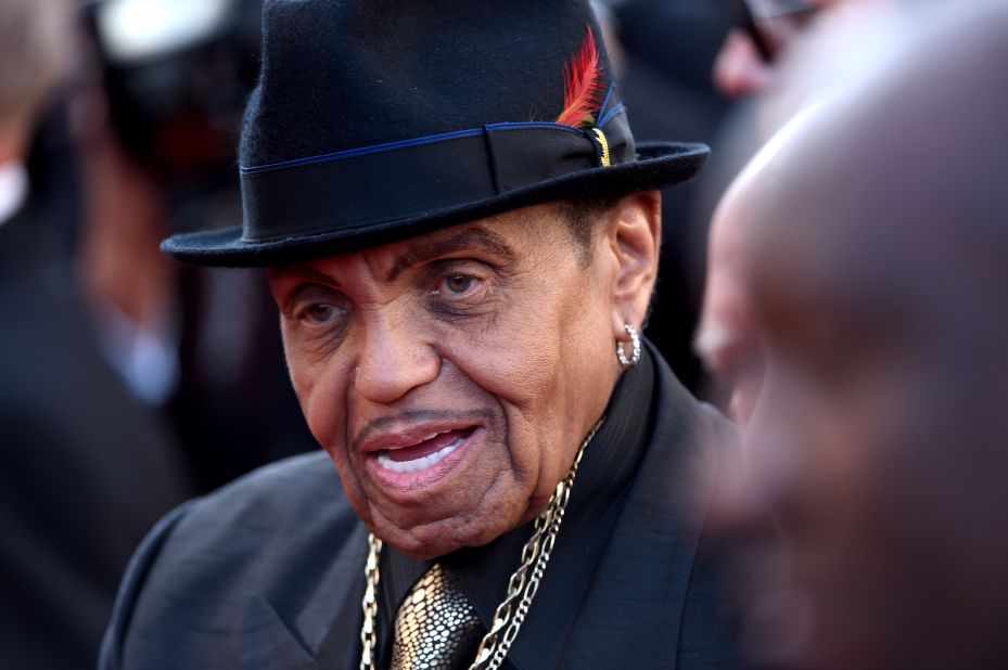 Although Joe Jackson now has a whole host of grandchildren, the Jackson family patriarch started young. He was 42 in 1971 when daughter Rebbie and her husband welcomed daughter Stacee Brown.