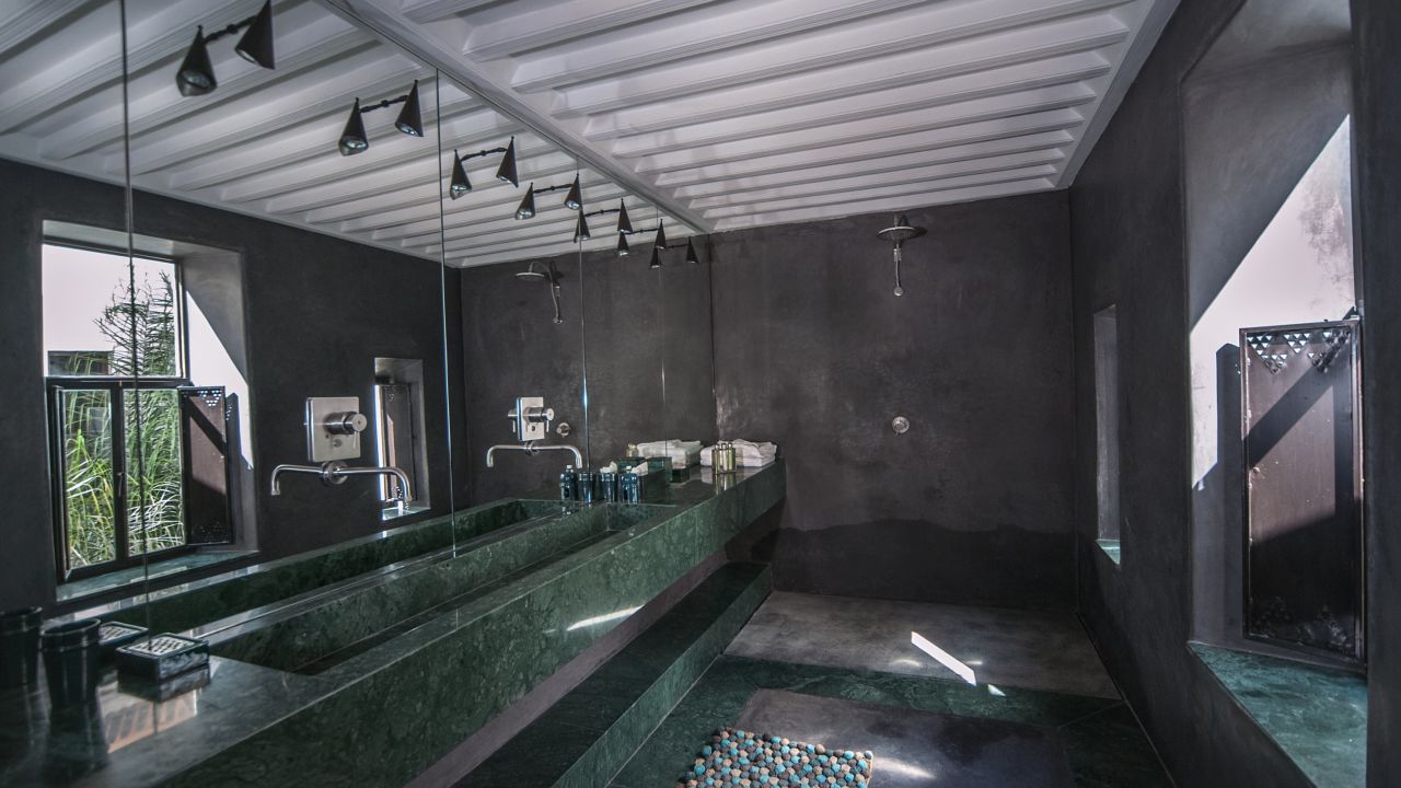 Riad Jaaneman: Marble bathrooms and art deco furnishings.