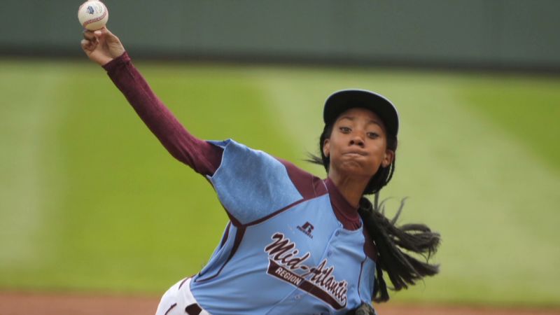 Little Leaguer gives new meaning to ‘throws like a girl’