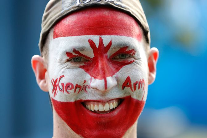 Bouchard has reached the semifinals at the first three majors of 2014, including the Australian Open. That's where her fan club, the "Genie Army," was born.