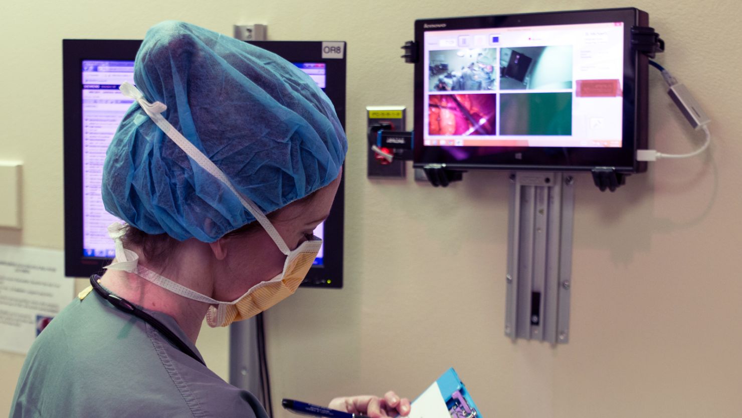 Researchers in Canada have created a surgical "black box" that tracks surgeons' movements during an operation. 