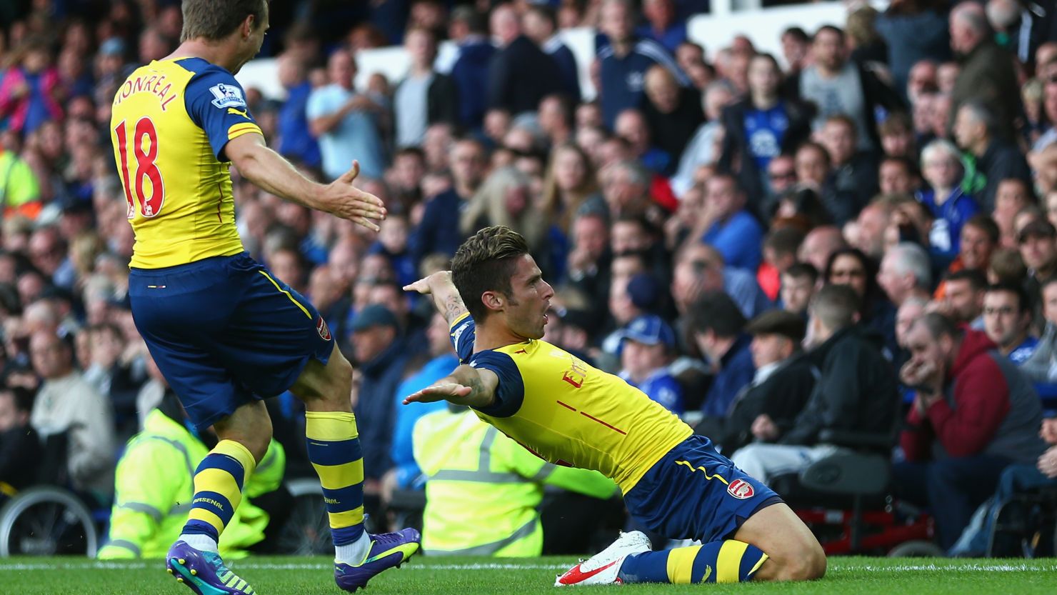 Olivier Giroud celebrates scoring a late equalizer against Everton at Goodison Park on Saturday.