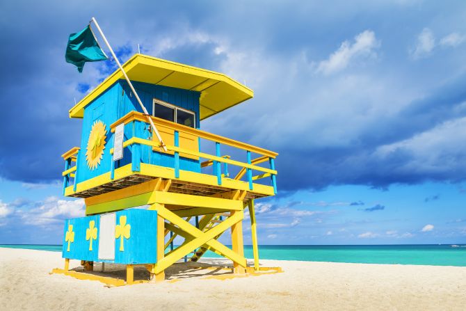 South Beach remains one of Florida's most popular beaches because of the restaurant and club scene, the fabulous Art Deco architecture and, last but not least, the beautiful beach. 