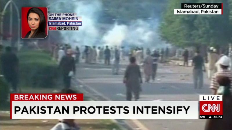 Police, Protesters Battle In Islamabad, Pakistan | CNN