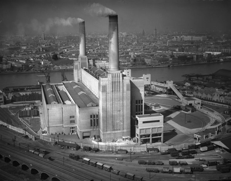Built in the Thirties, when this shot was taken, as a functional coal-fired power station, its distinctive design has made it famous around the world. The other two towers were not added until 1953, forming the familiar four-chimneyed silhouette.