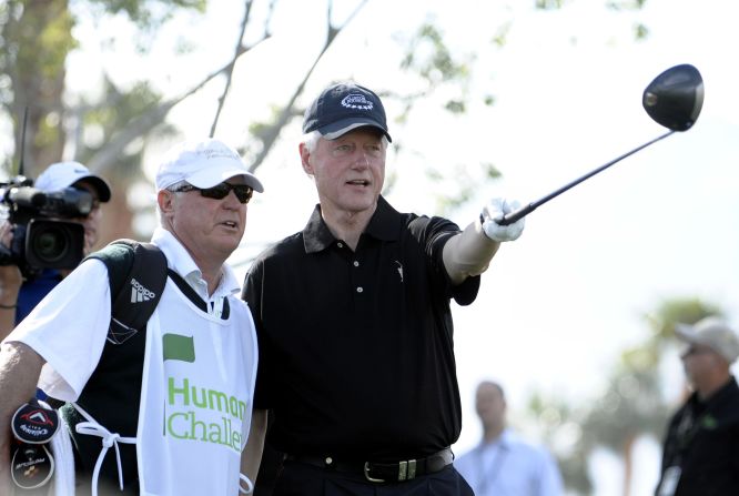 Bill Clinton es un gran entusiasta del golf. Su fundación ayuda a financiar el evento 'Humana Challenge PGA Tour', el cual se llevará a cabo en enero.