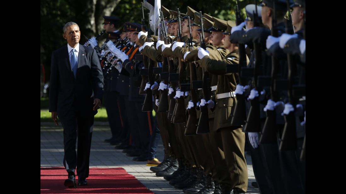 Obama reviews the honor guard during a welcoming ceremony September 3 in Tallinn.