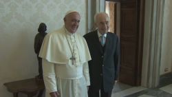 ll gallagher pope peres_00001702.jpg