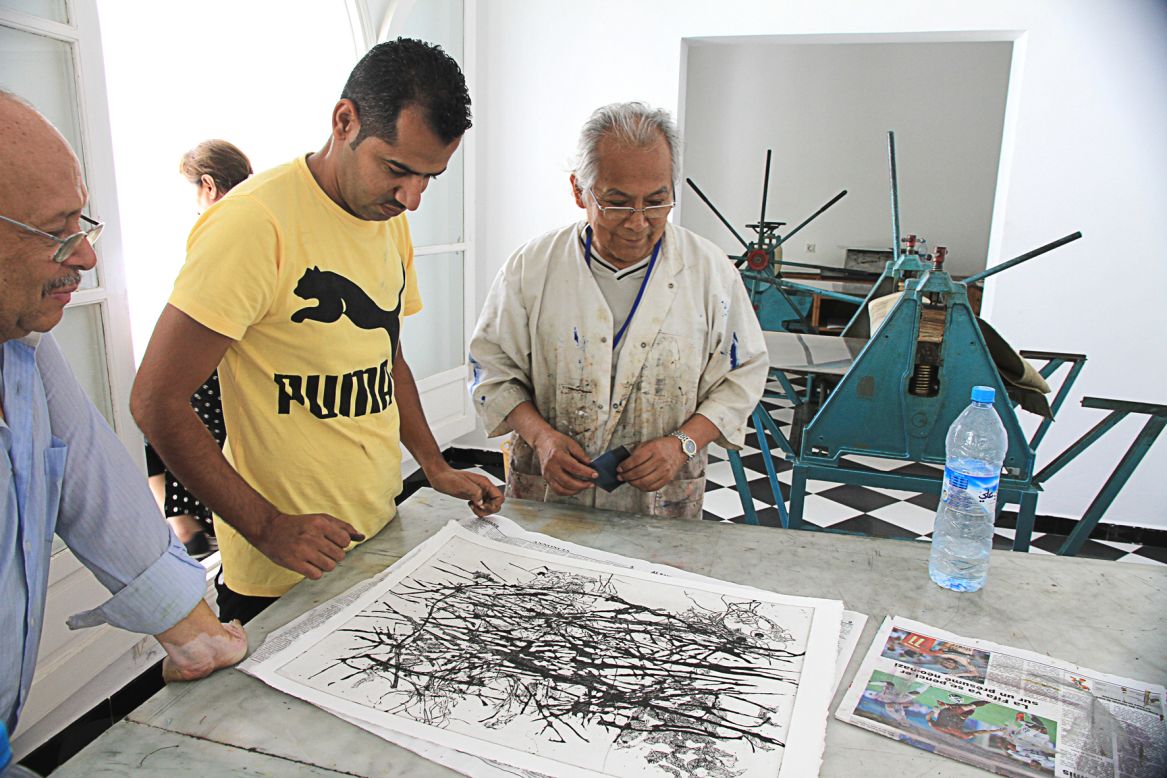 Peruvian artist Juan Valladares taught an engraving course while participating in the festival.<br />"It's a wonderful opportunity for Moroccans and others to pick up a new skill," he says. 