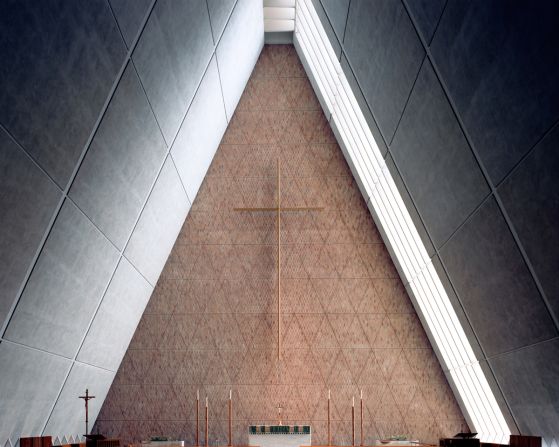 Kramer Chapel, Concordia Theological Seminary, Fort Wayne, Indiana. Architect: Eero Saarinen.