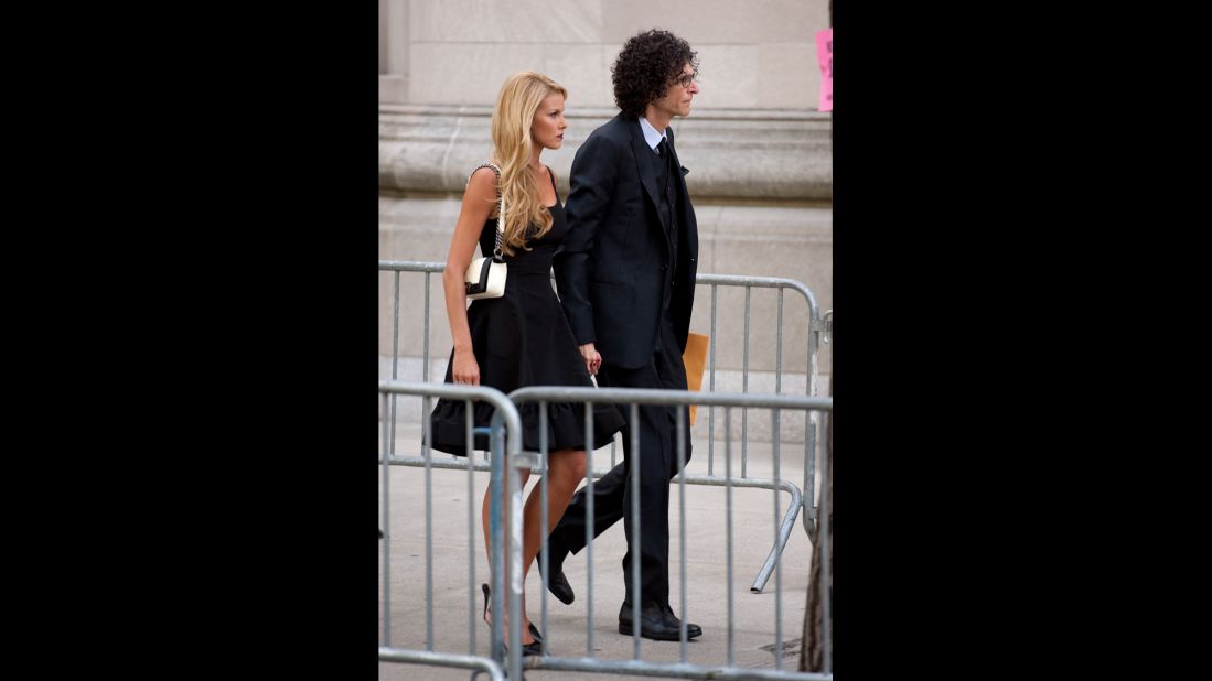 Howard Stern on Joan Rivers' Funeral: “I Was Crying Like a Baby” – The  Hollywood Reporter
