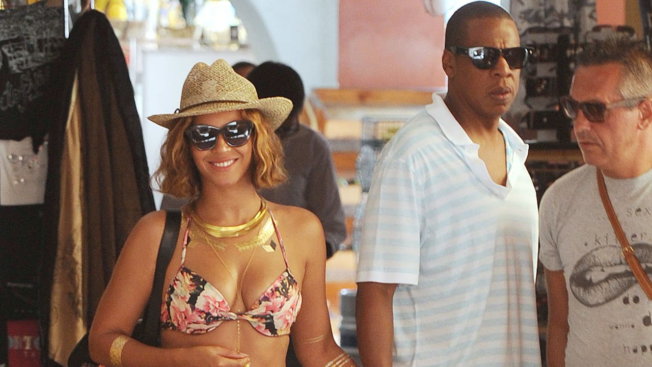 Beyonce enjoys being 33 with Jay Z at her side in Portofino, Italy, on September 8.