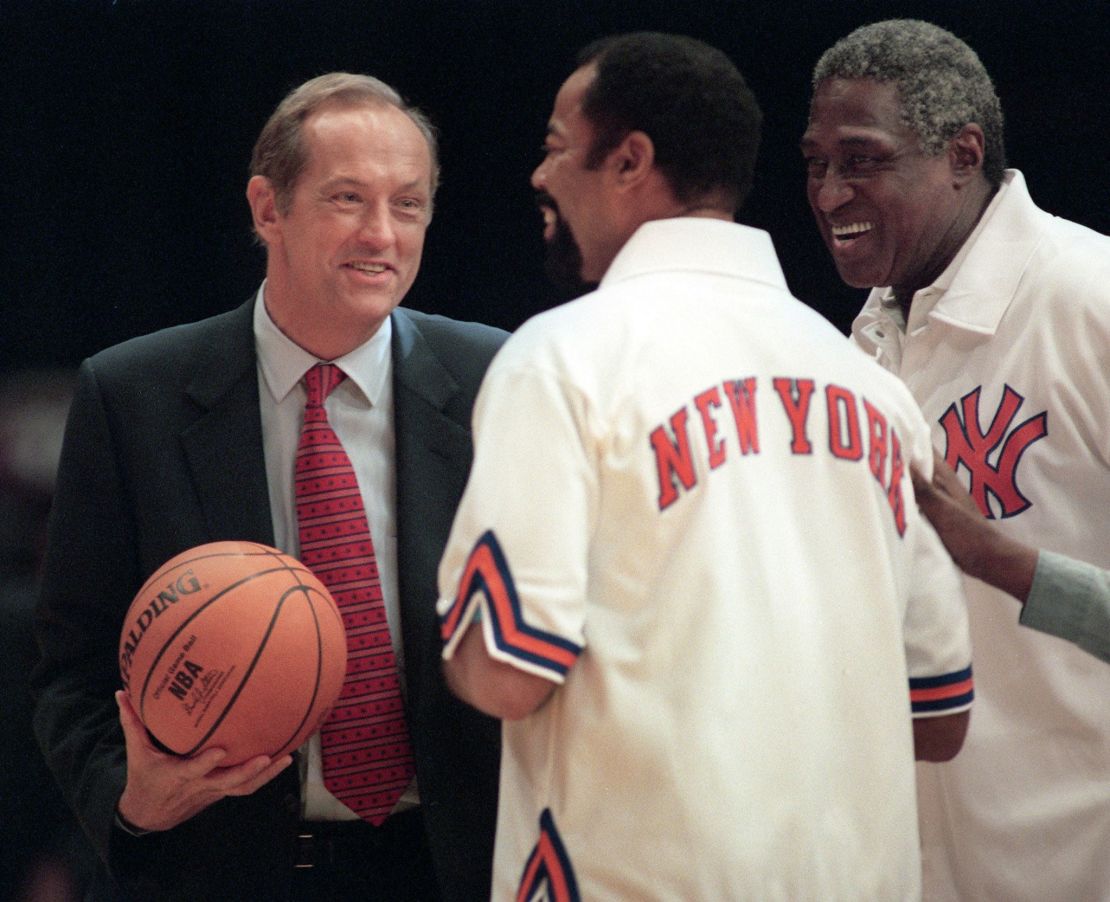 Bill Bradley, a former U.S. senator, pals around with his former teammates on the New York Knicks.