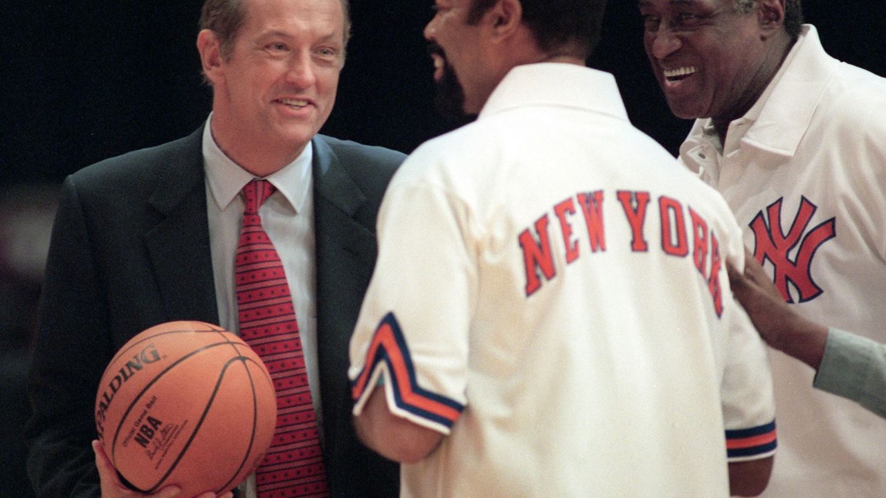 Bill Bradley, a former U.S. senator, pals around with his former teammates on the New York Knicks.