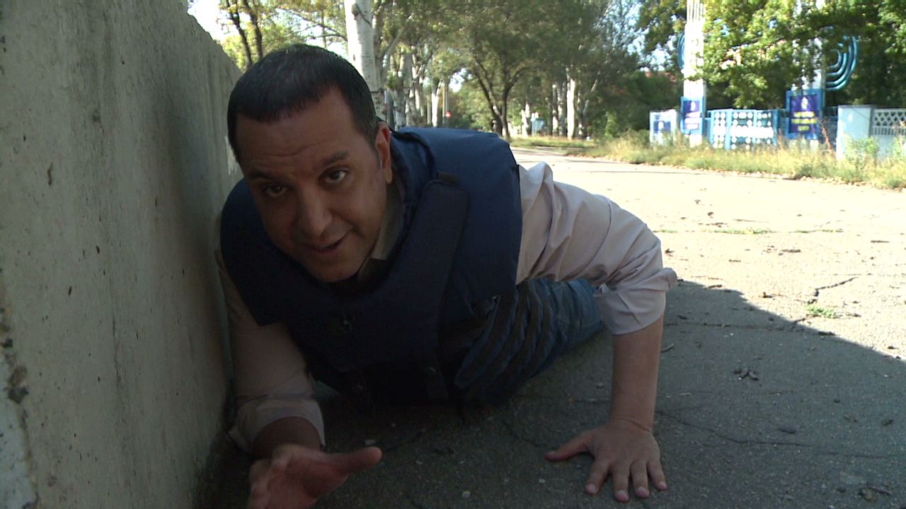 cnni sayah lkl donetsk airport fighting_00015530.jpg