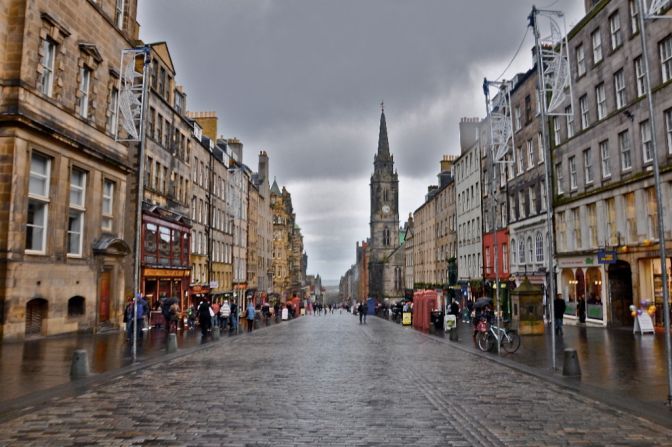 Edinburgh is split into the Old Town and New Town. The grand <a href="http://ireport.cnn.com/docs/DOC-1158554">Royal Mile</a>, shown here, is the main street running through Old Town. It connects the castle with the Palace of Holyroodhouse, the queen's official residence in Scotland. 