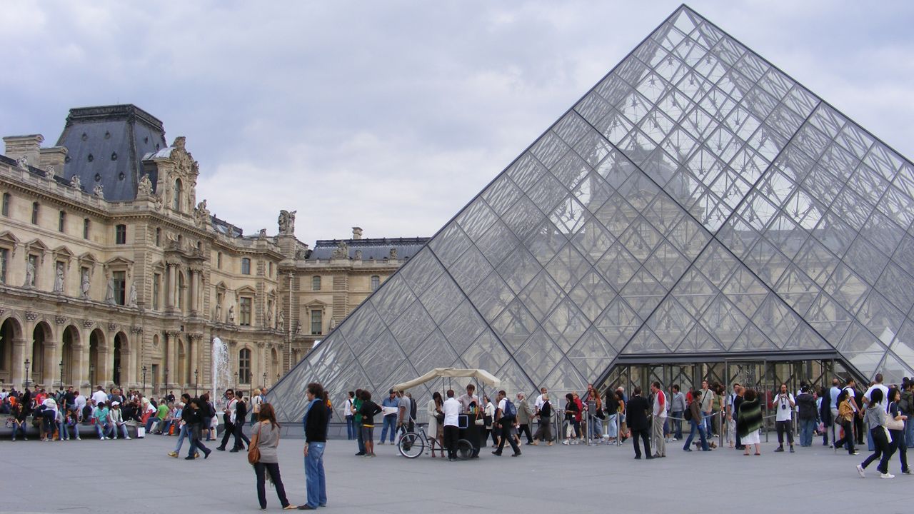 The Louvre ranked No. 19 among TripAdvisor reviewers. Home to Leonardo da Vinci's "Mona Lisa," the Paris museum is among the world's most visited.