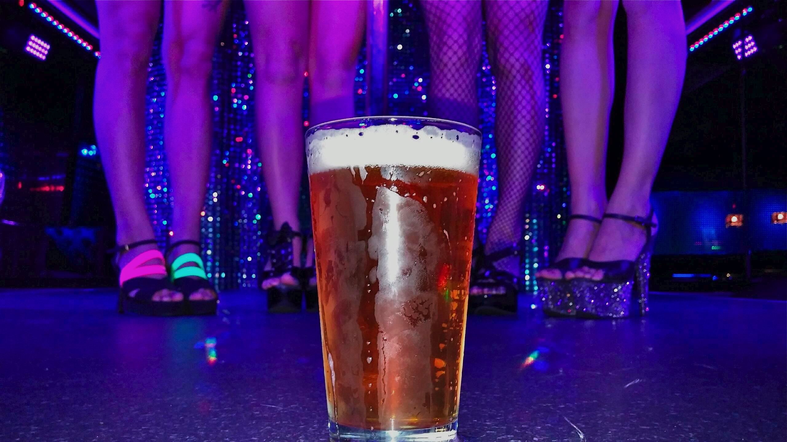 Microbrew sales boom at Ohio nudie bar | CNN