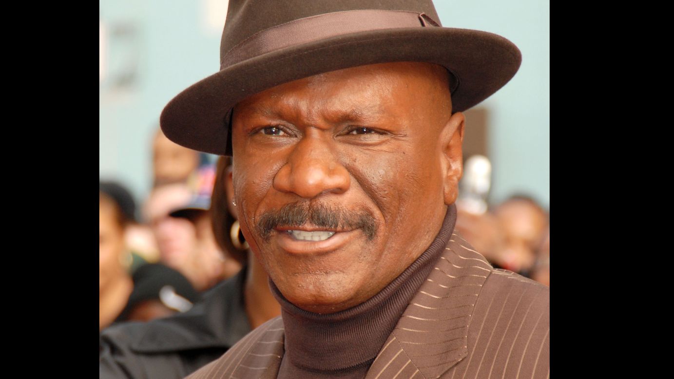 Ving Rhames is most famous for his role in "Pulp Fiction," but he also played mechanic Walter Robbins from 1994 to 1996. 