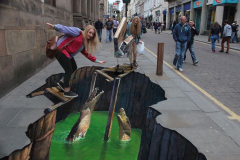 This amazing 3D street art was created by UK company Street Advertising Services. But when it came to expanding the company, local banks didn't seem to grasp its business plan ... 