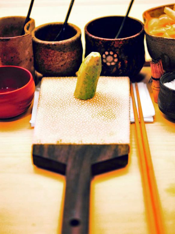 4 Setting Sushi Set Sauce Bowls, Chopsticks, Holders