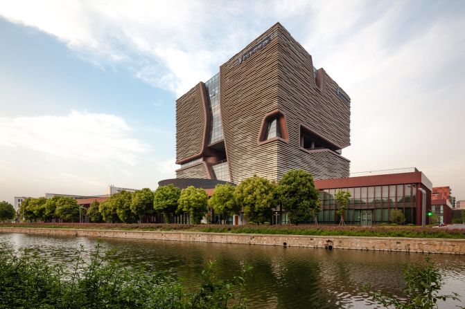 The Administration Information Building is part of a joint international university founded by <a  target="_blank" target="_blank">Xi'an Jiaotong University and Liverpool University</a>. It's in Suzhou Industrial Park in China.<br /><strong>Category: </strong>Higher education and research <br /><strong>Architects: </strong>Aedas (Hong Kong, China)