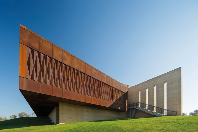 The private Garangula Gallery in Harden, New South Wales, Australia, houses a large collection of aboriginal arts. <br /><strong>Category: </strong>Culture<br /><strong>Architects: </strong>Fender Katsalidis Mirams Architects (Australia)