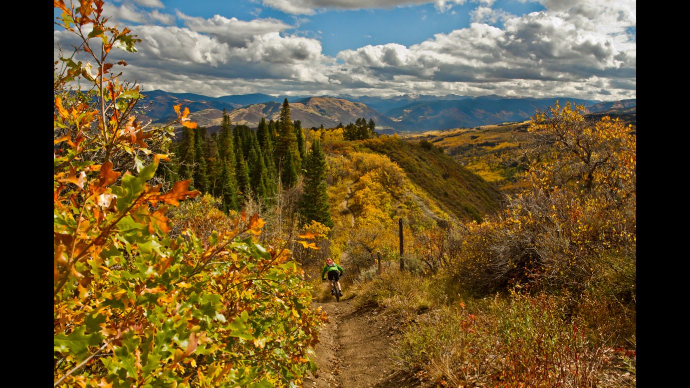 Catch the fall colors in Snowmass, Colorado, quickly, because autumn appears in our 8th place town only briefly. 