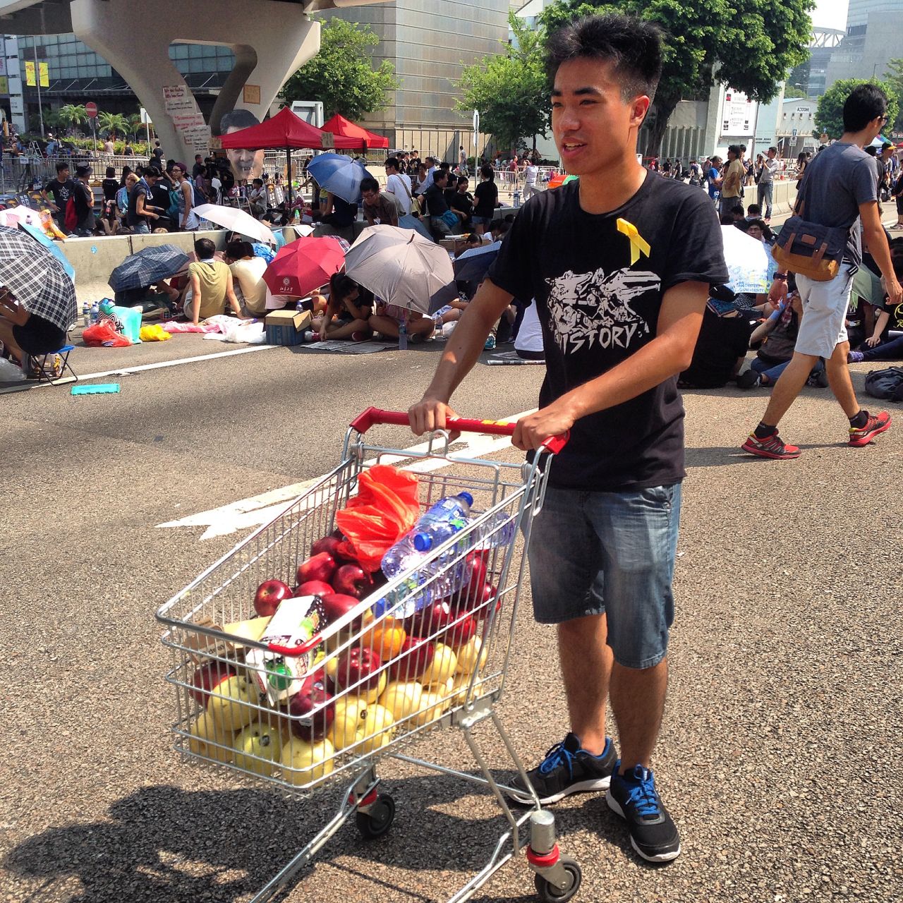 Like the city in general, Hong Kong's protest sites are clean, orderly and well-run. Volunteers bring in supplies of food and drink to distribute freely, and keep the protest site clean by gathering rubbish in piles for recycling.