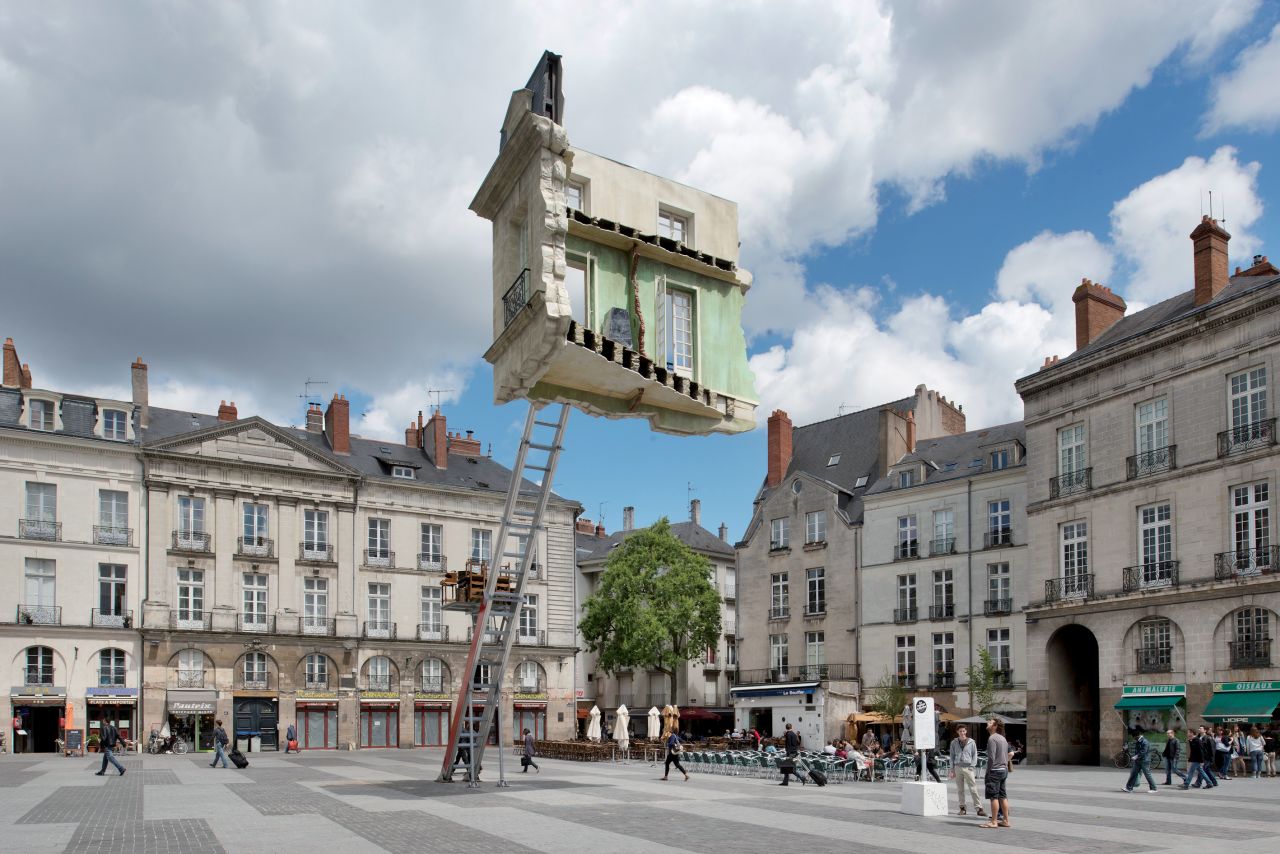 <em>Monte-meubles: L'ultime déménagement. Leandro Erlich, 2012</em><br /><br />In this age of rapid change, the exploration of scale has become markedly more ambitious, fueled by globalization and advances in technology. Whether working big or small, artists are embracing the futuristic tools at their disposal -- technology they could only have dreamed of in the past -- to create virtually any object imaginable.
