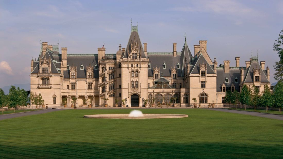 Completed in 1895 for George Vanderbilt, the Biltmore was designed by architect Richard Morris Hunt. Guests can't stay in the main house but there's an inn built in 2001 and a historic cottage for rent. 