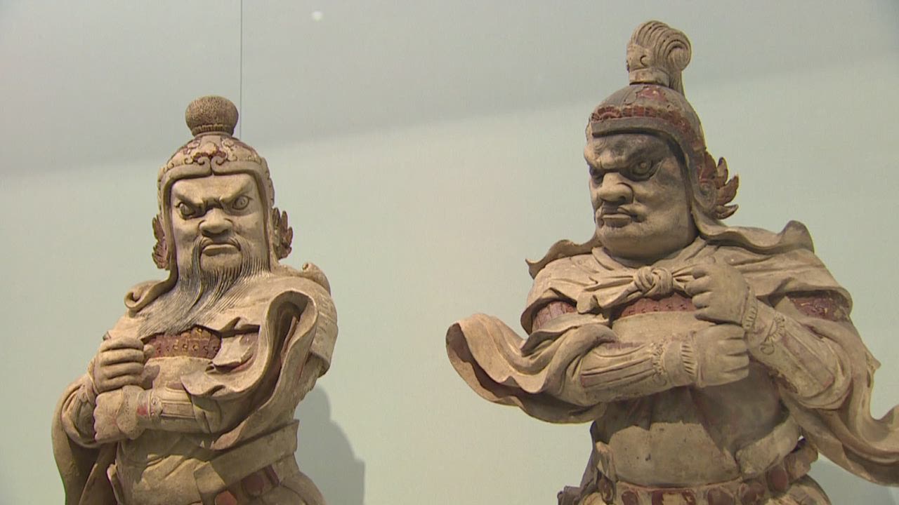 intv amanpour british museum ming_00004806.jpg